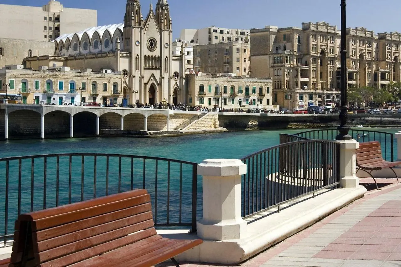 Stylish Seaview Apartment In A Prime Location Sliema