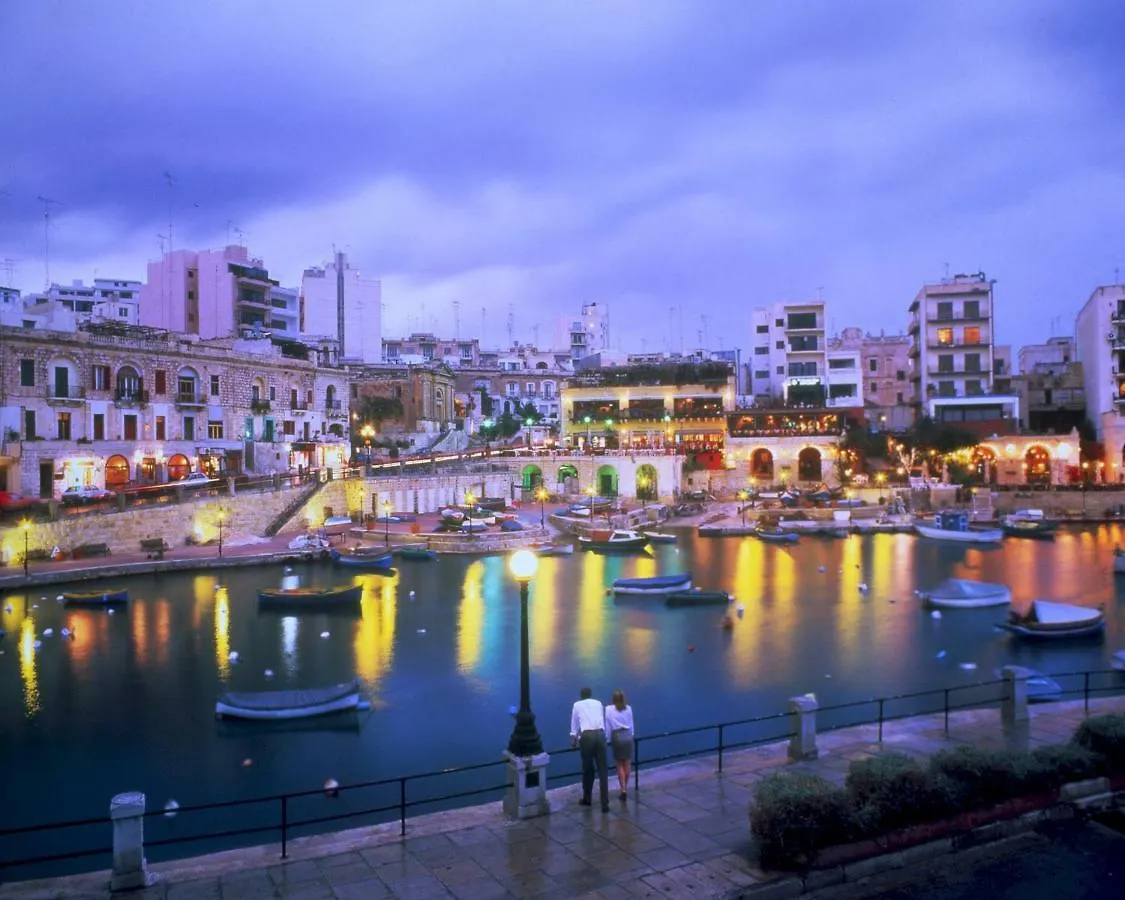 Stylish Seaview Apartment In A Prime Location Sliema
