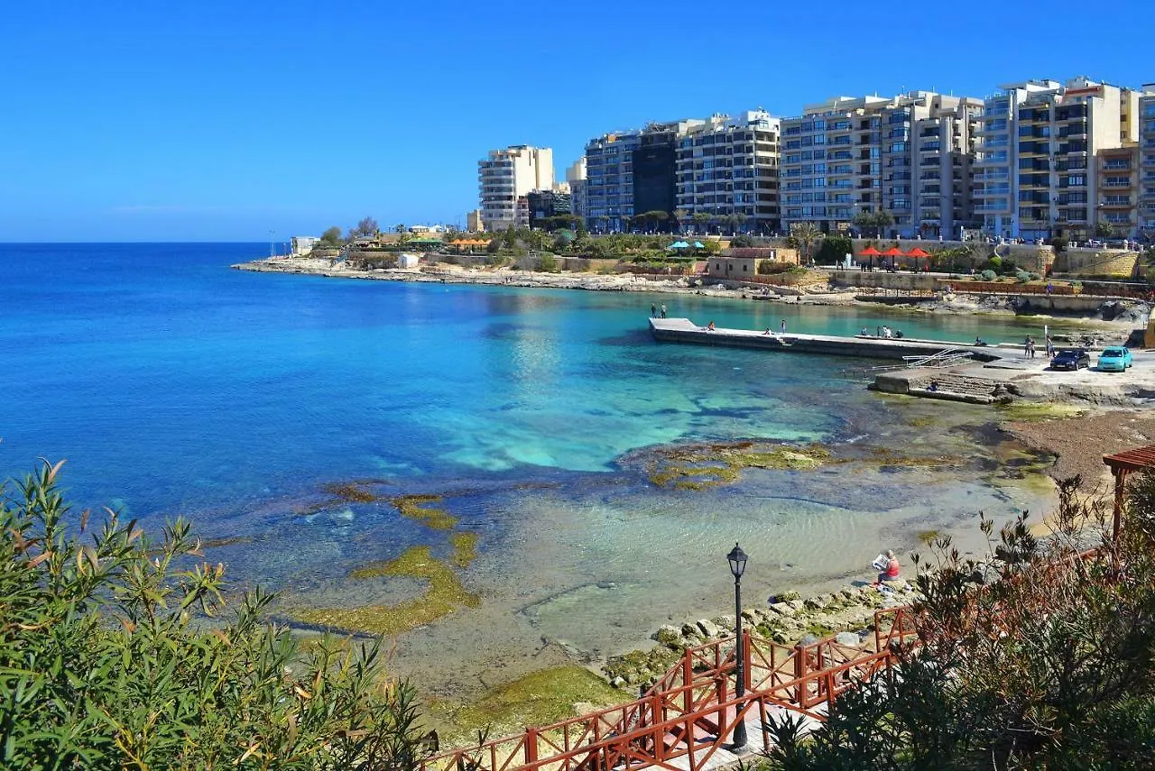 Stylish Seaview Apartment In A Prime Location Sliema Malta