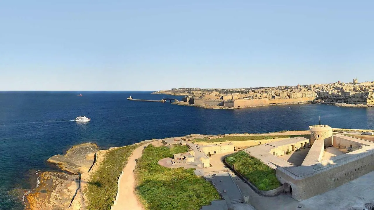 Stylish Seaview Apartment In A Prime Location Sliema Malta